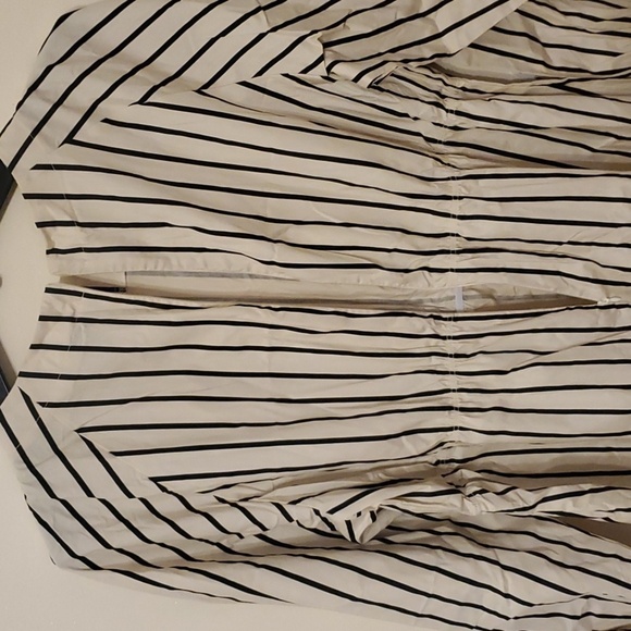 SHEIN CURVE 2XL SHORT DRESS LONG SLEEVES BEIGE WITH BLACK STRIPES - Picture 7 of 16